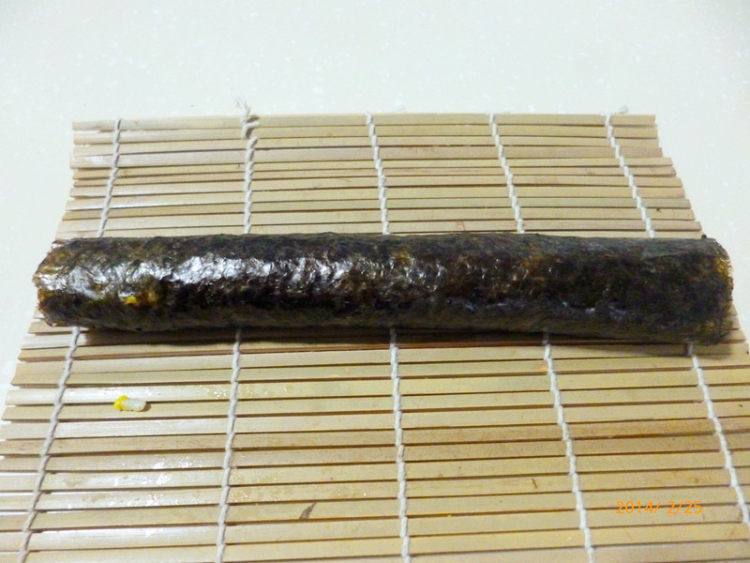 蛋炒饭紫菜卷步骤5
