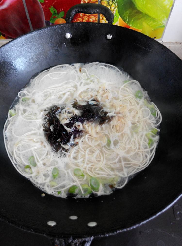 虾米紫菜面步骤6