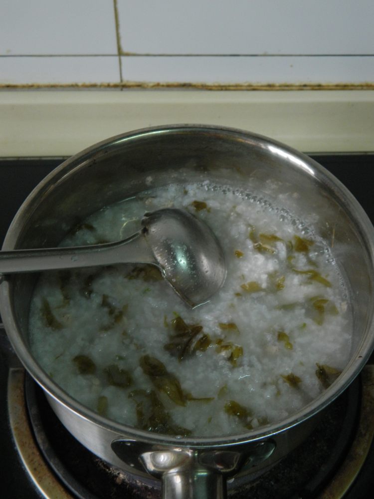 紫菜瘦肉粥步骤9