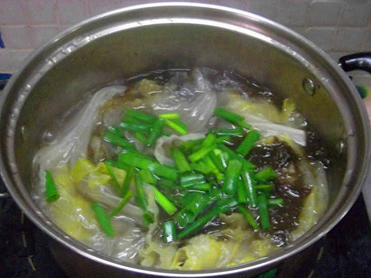 西生菜滚紫菜汤步骤7
