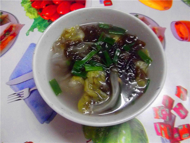 西生菜滚紫菜汤步骤8