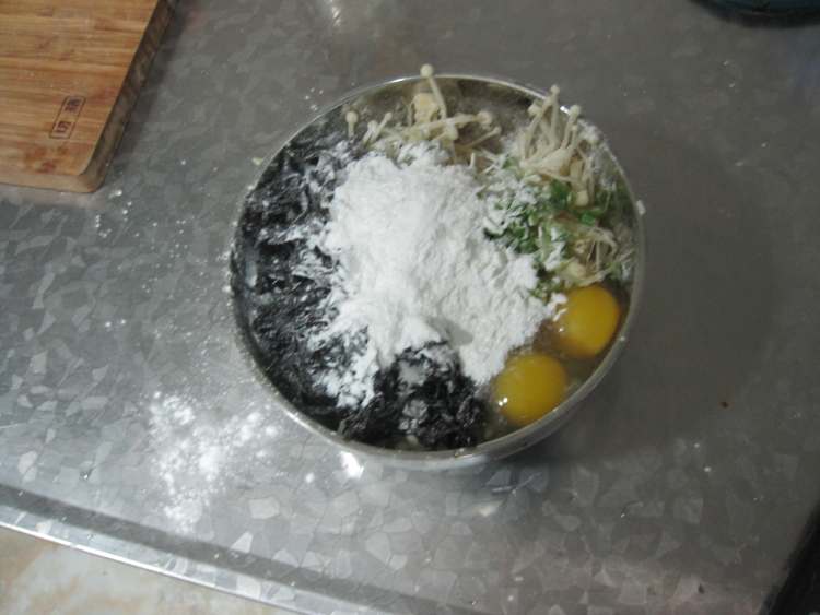 软炸海苔金针菇步骤5