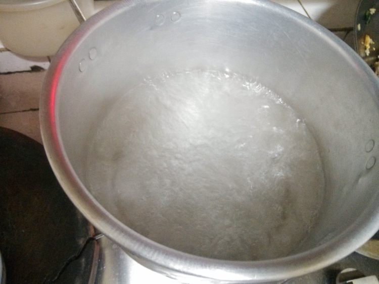 瘦肉鸡蛋紫菜汤步骤3
