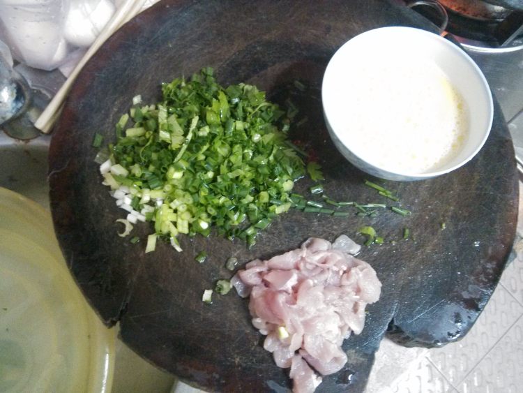 瘦肉鸡蛋紫菜汤步骤2