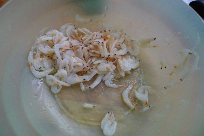 虾皮豆腐紫菜汤步骤2