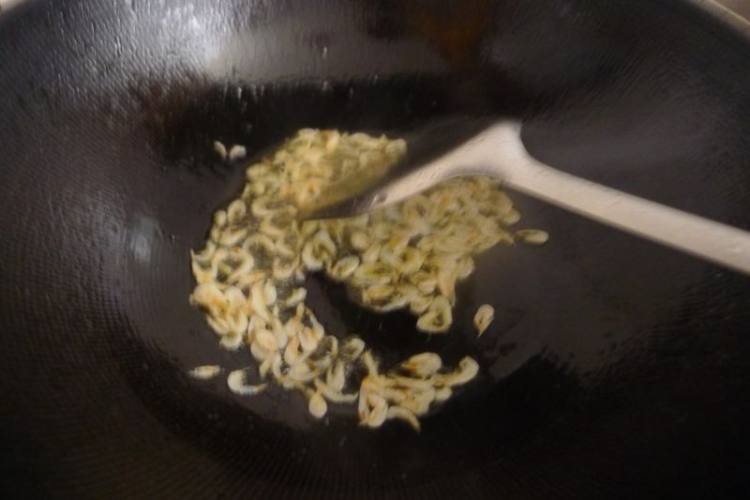 虾皮豆腐紫菜汤步骤4