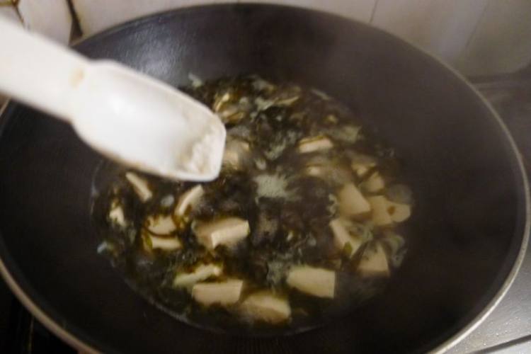 虾皮豆腐紫菜汤步骤8