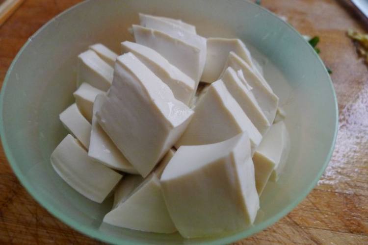 虾皮豆腐紫菜汤步骤6