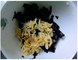 紫菜虾皮蛋饼步骤3