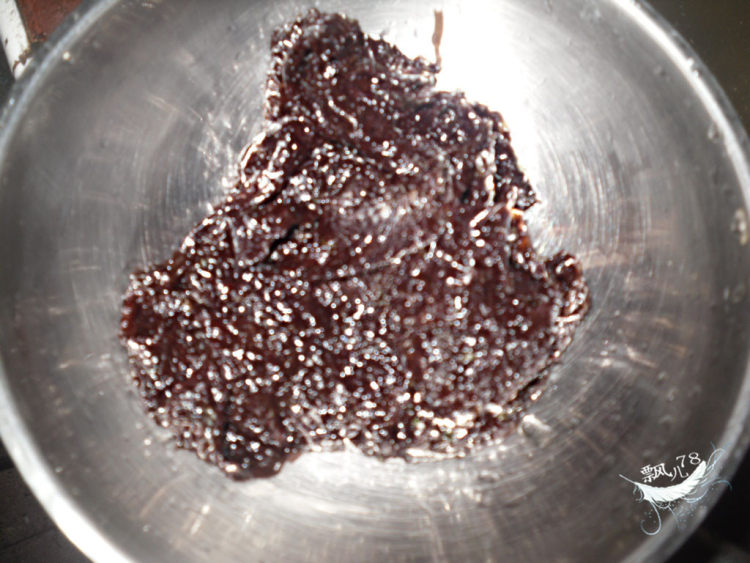 肉丸紫菜蛋花汤步骤3
