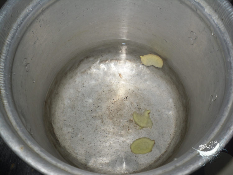 肉丸紫菜蛋花汤步骤1
