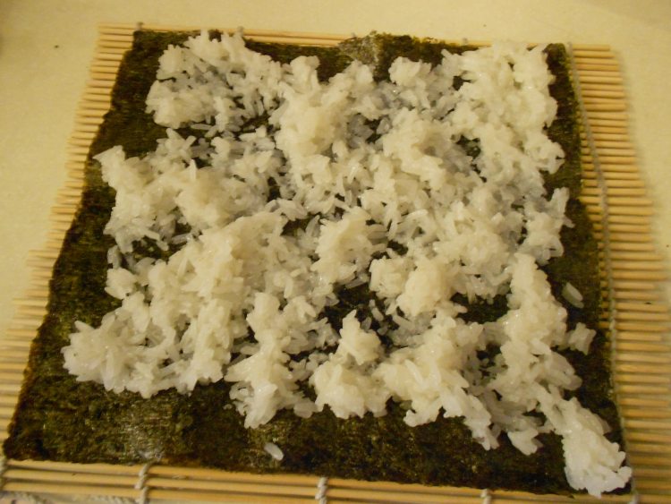 韩式青瓜肉松紫菜包饭步骤3