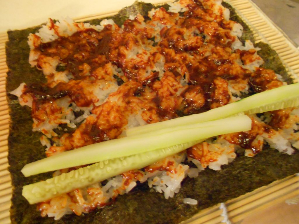 韩式青瓜肉松紫菜包饭步骤7