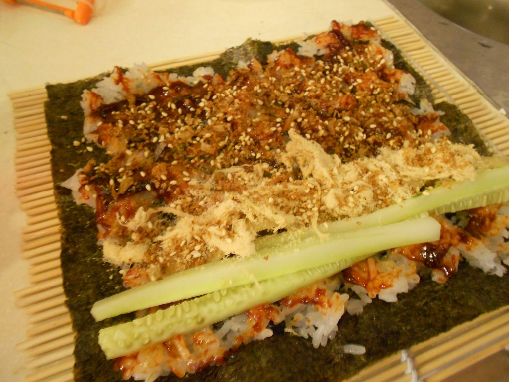 韩式青瓜肉松紫菜包饭步骤12