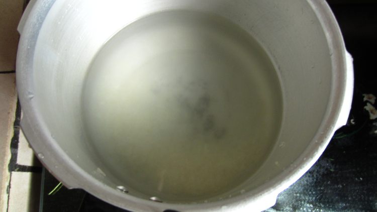 紫菜猪肉山药粥步骤2