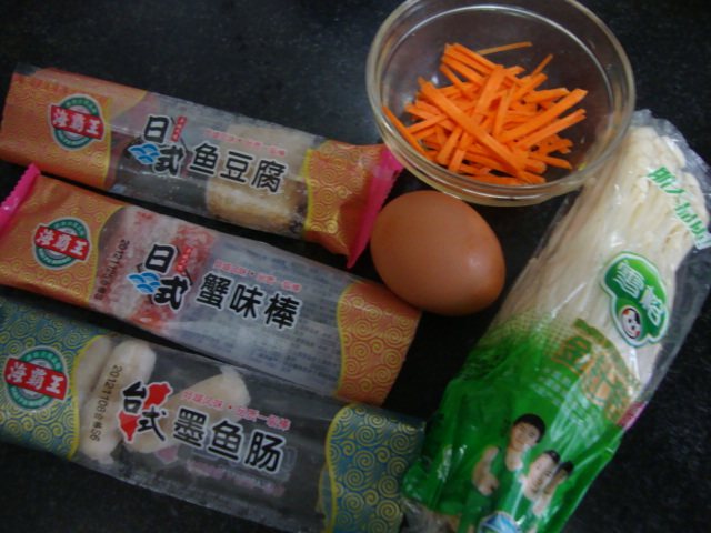 金针菇紫菜海鲜丸子汤步骤1
