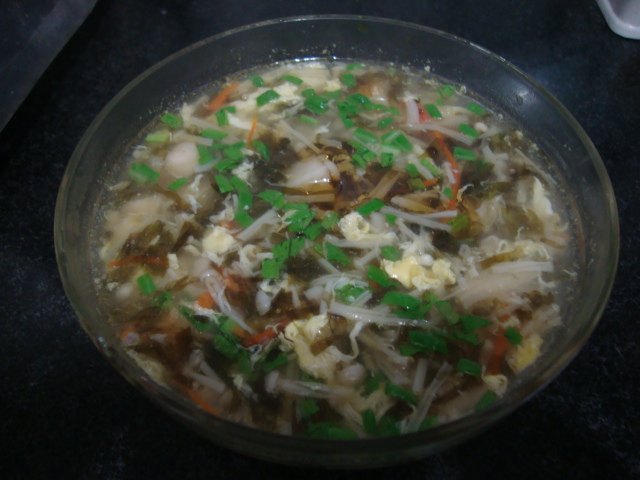 金针菇紫菜海鲜丸子汤步骤8