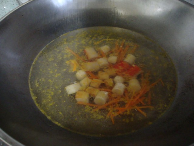 金针菇紫菜海鲜丸子汤步骤5
