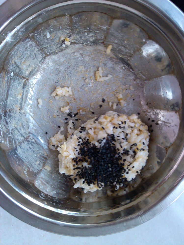 紫菜黑芝麻大米锅巴步骤4