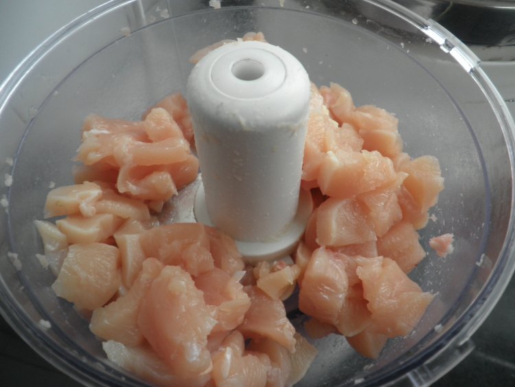 豆腐皮鸡肉紫菜卷步骤1
