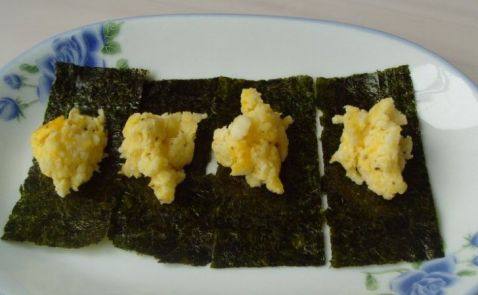 蛋香山药紫菜卷步骤7
