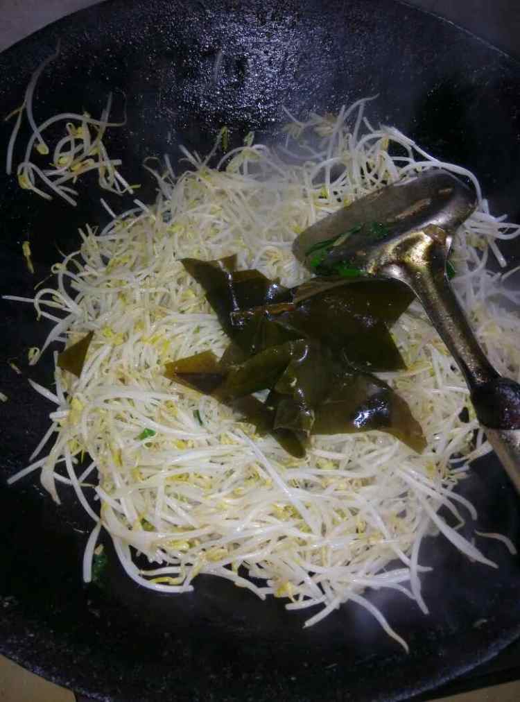 海带炒豆芽步骤5