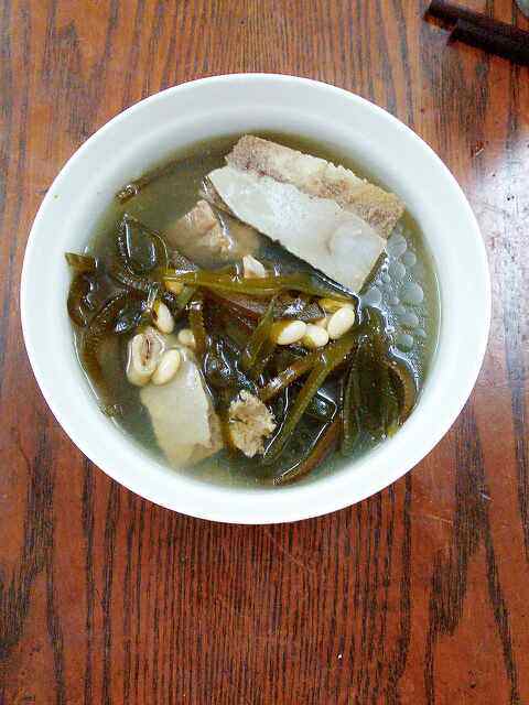 黄豆海带骨头汤步骤9