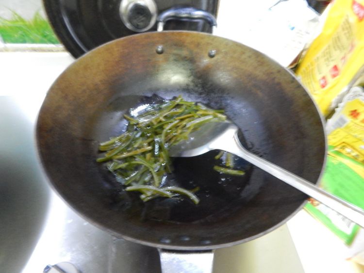 海带豆腐豆皮汤步骤3