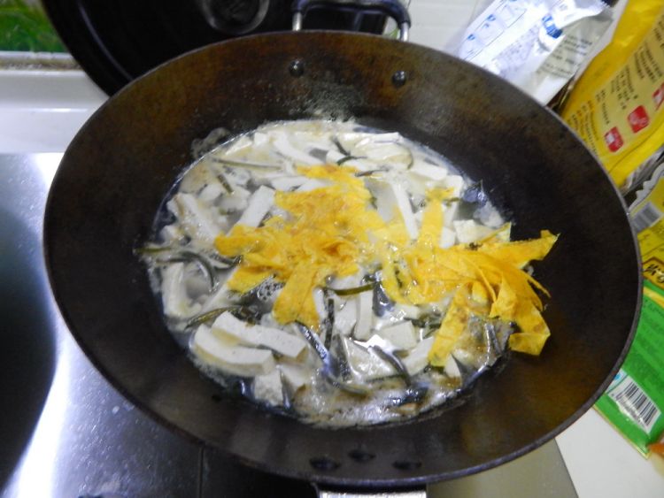 海带豆腐豆皮汤步骤10