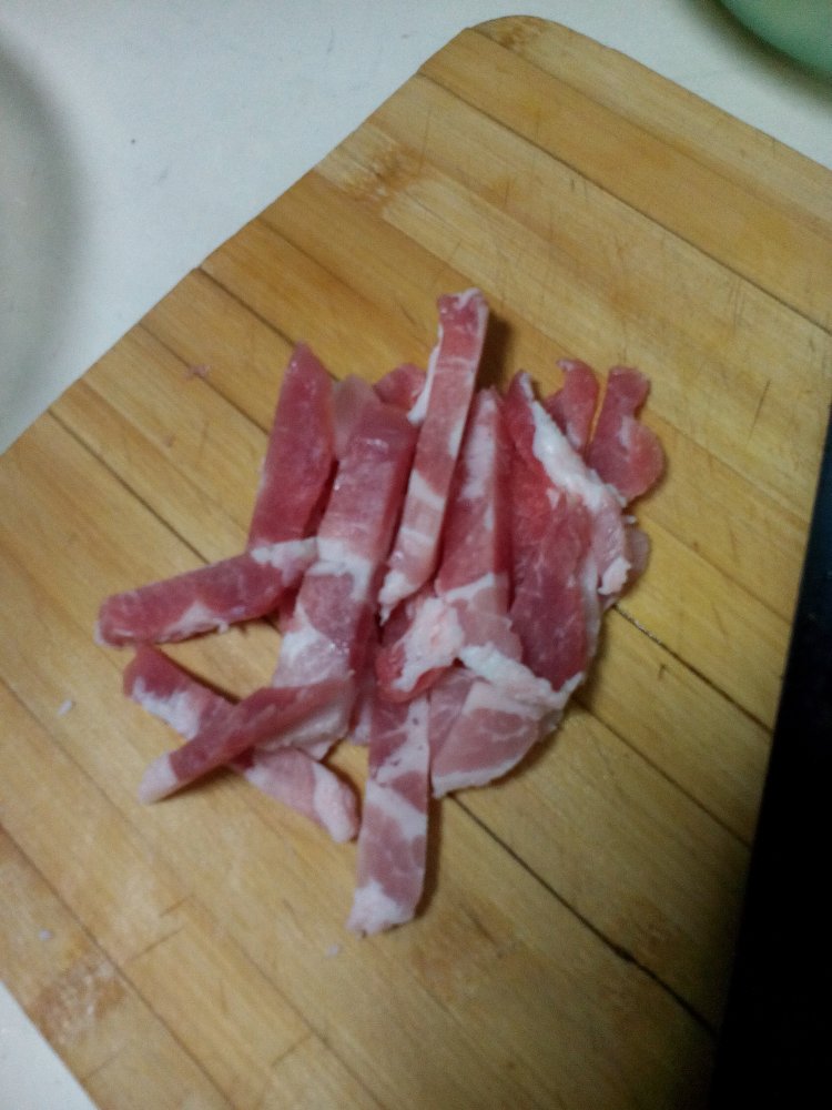 海带土豆条步骤1
