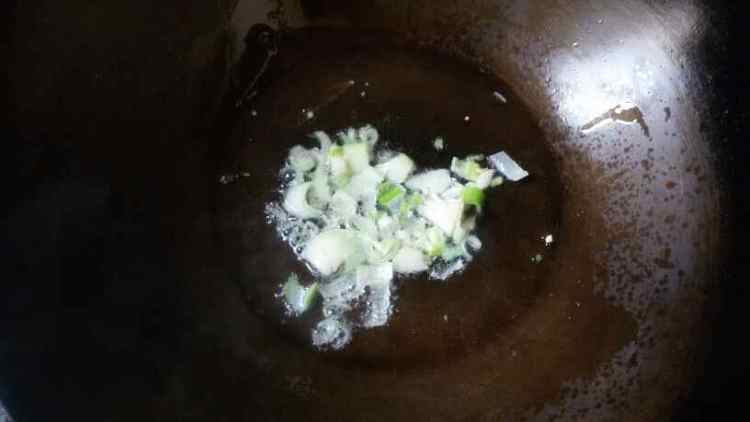 豆干炒海带步骤4