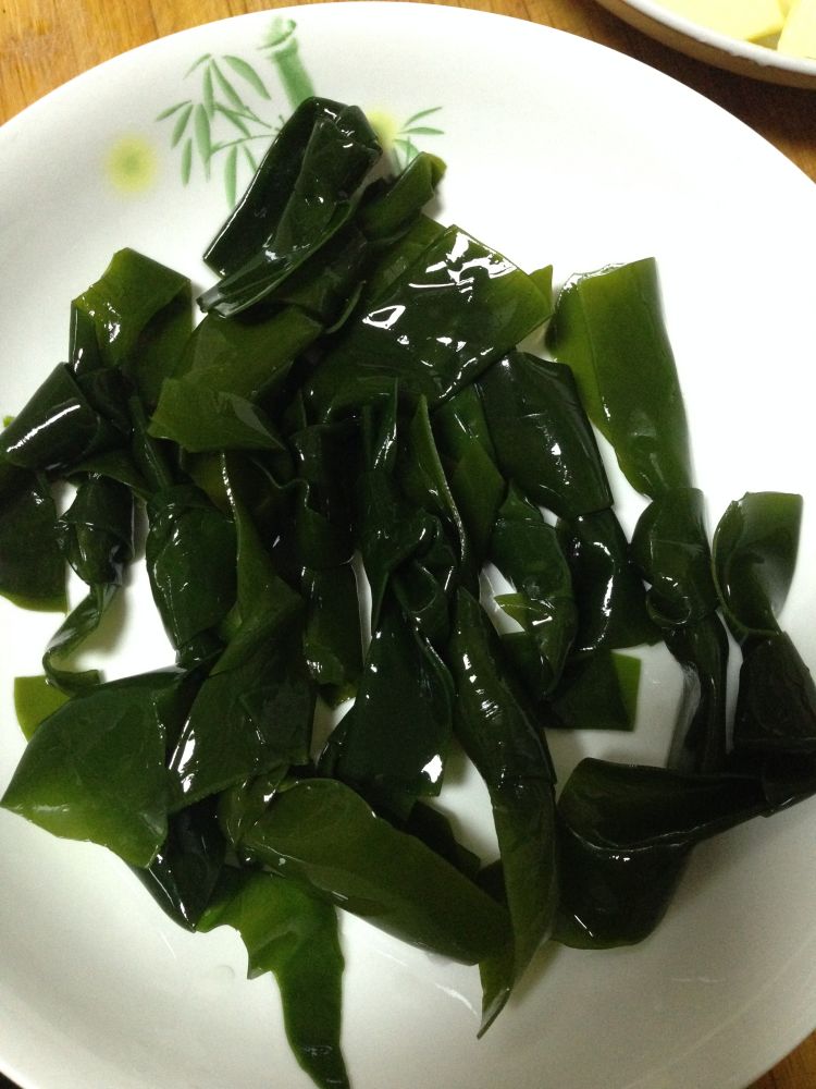 土豆鸡块烧海带步骤2