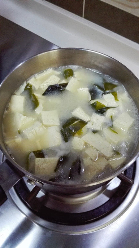 日式豆腐海带味增汤步骤5