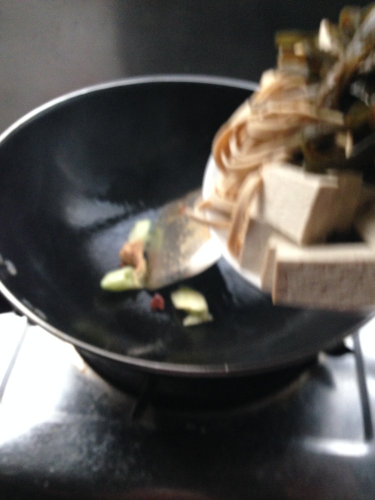 卤海带千张豆腐步骤4