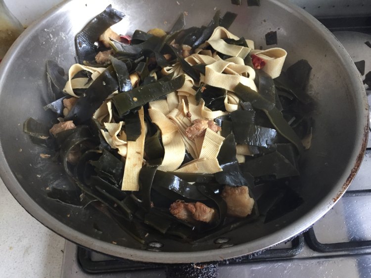 海带烧豆腐皮步骤9