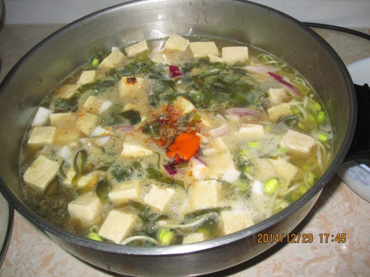 海带豆芽辣酱汤步骤5