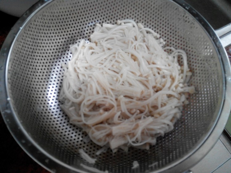 金针菇拌海带丝步骤4
