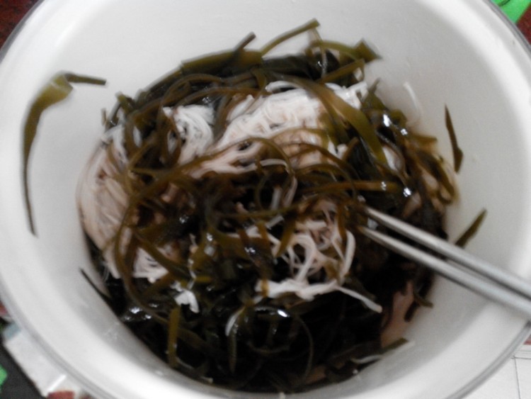 金针菇拌海带丝步骤5