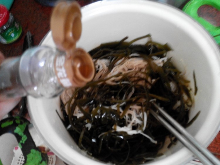 金针菇拌海带丝步骤10