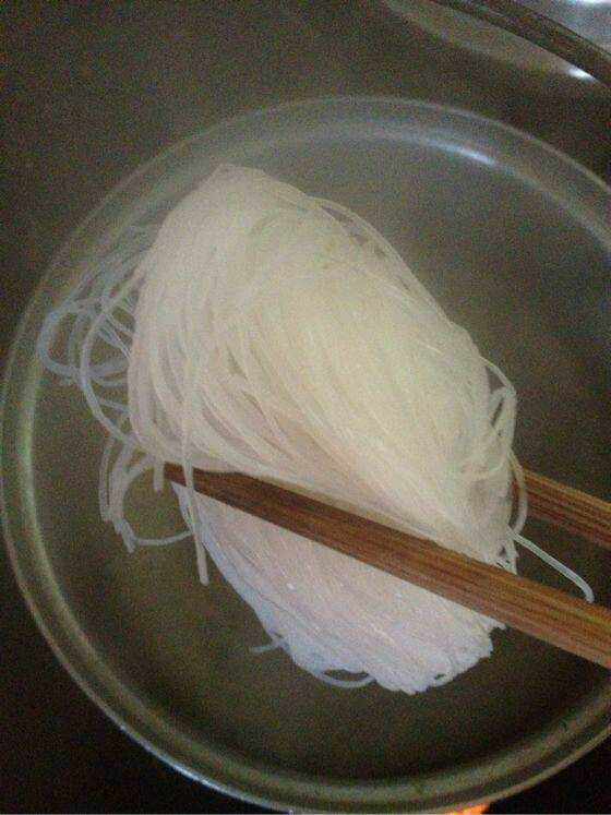 爽口小凉菜步骤1