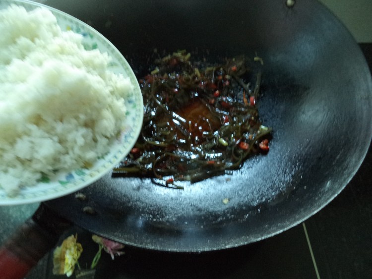 海带炒饭步骤4