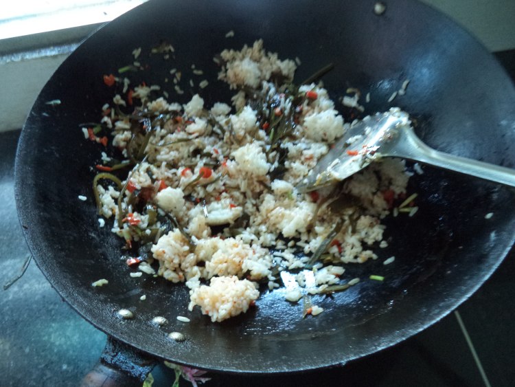 海带炒饭步骤6