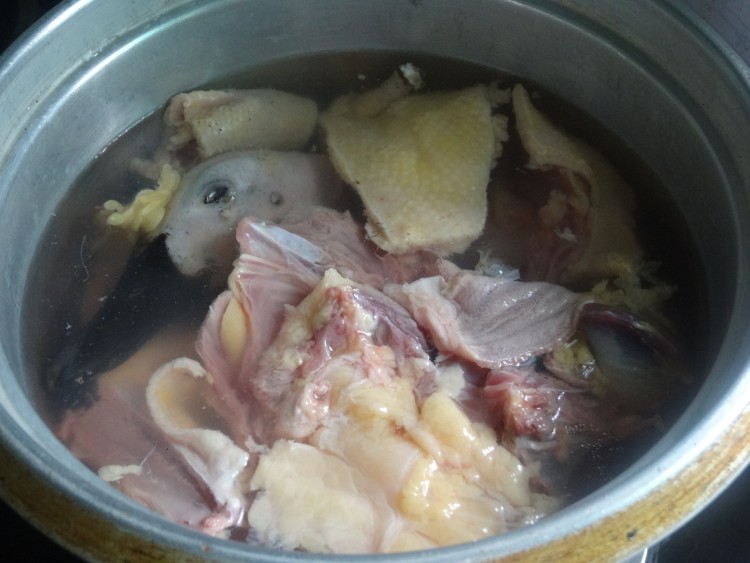 海带老鸭汤步骤2
