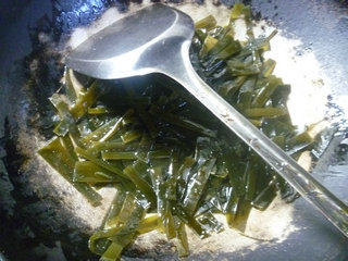 豆腐干炒海带步骤5