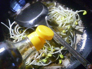 海带炒黄豆芽步骤7