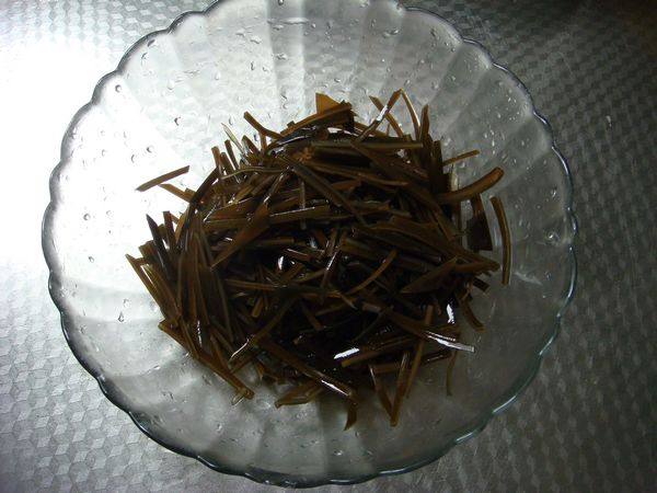 炝拌海带丝步骤5