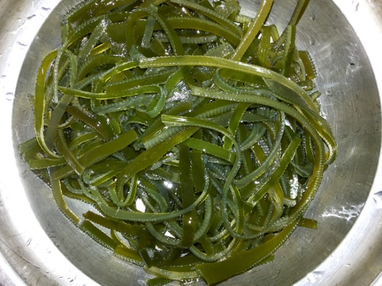 海带腐竹拌芝麻步骤4