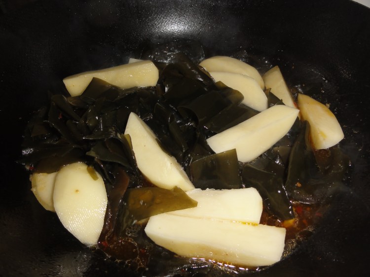 海带炖土豆步骤6