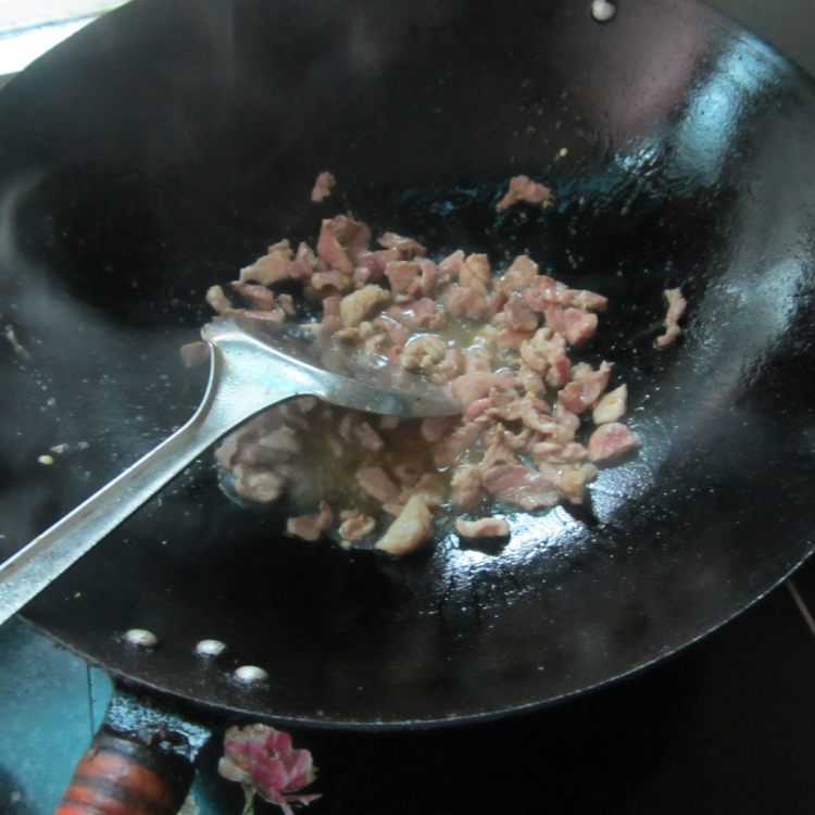 海带洋葱肉丝步骤4