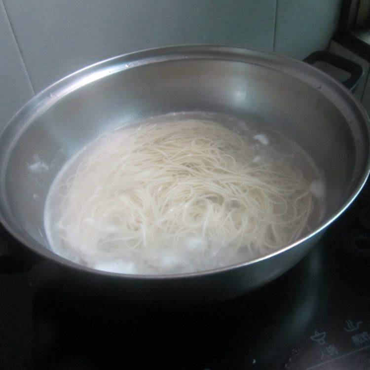 鸡蛋海带面步骤8